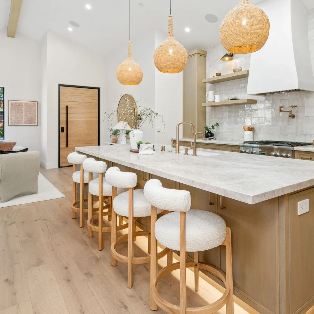 Spacious kitchen with pendant lights